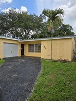 6748 SW 34th Ct in Miramar, FL - Building Photo
