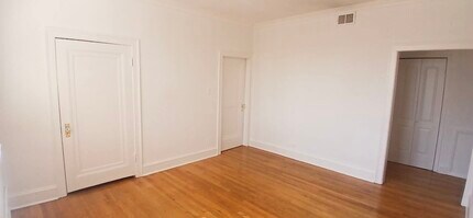 4808 W Barry Ave in Chicago, IL - Building Photo - Building Photo