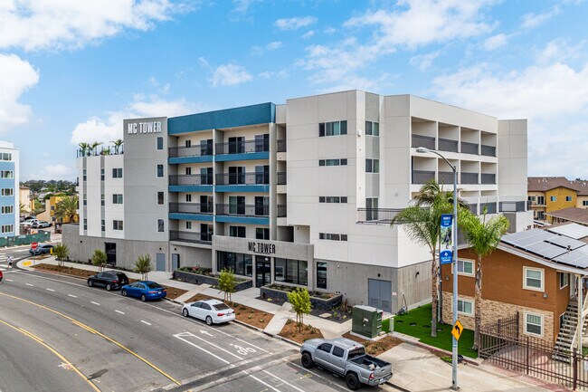 MC Tower in San Diego, CA - Foto de edificio - Building Photo