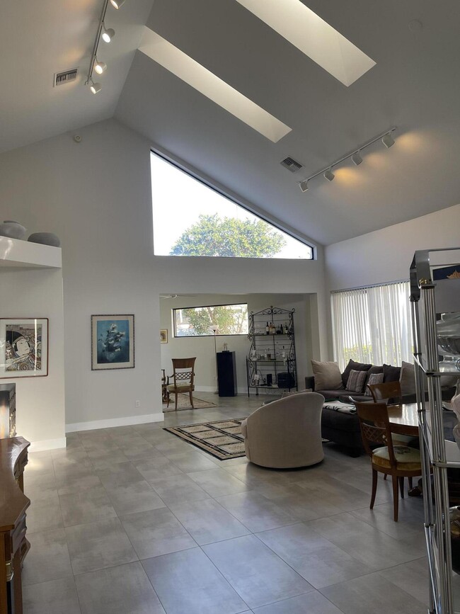 17560 Vía Capri in Boca Raton, FL - Building Photo - Building Photo