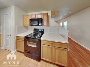 6905 Doyal Dr in Austin, TX - Building Photo - Building Photo