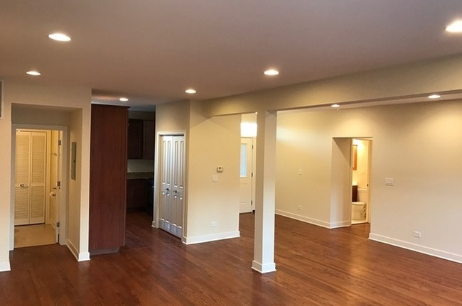 property at 3911 W Addison St