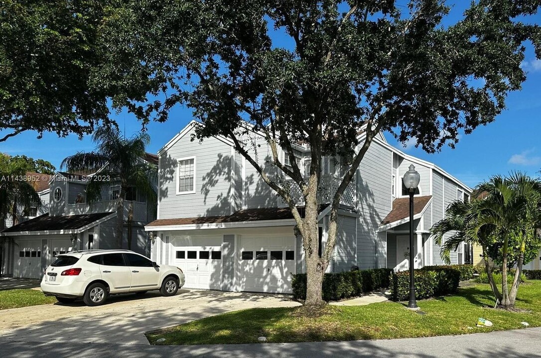 5340 Buckhead Cir-Unit -2030 in Boca Raton, FL - Foto de edificio