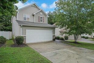 415 Silver Spring St in Dallas, GA - Building Photo