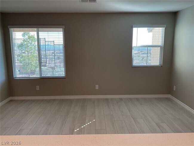 6184 Rathbone St in Las Vegas, NV - Building Photo - Building Photo