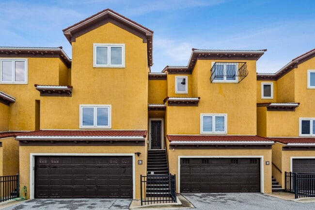 property at 1500 Via De Luna Dr
