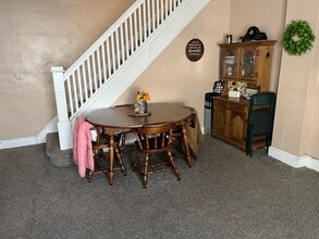 638 River St, Unit 2 in Moosic, PA - Foto de edificio - Building Photo