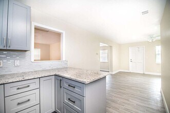 1783 Wheeler Rd in North Palm Beach, FL - Building Photo - Building Photo