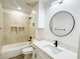 2817 Vinnie St in Greenville, TX - Building Photo