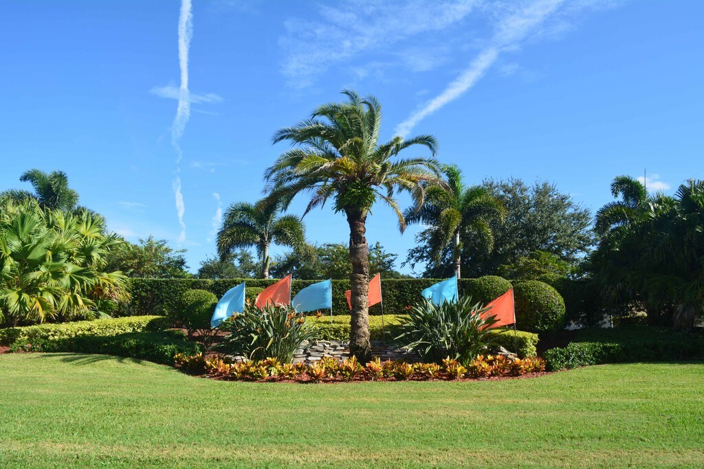 Woodlake Village Palm Bay, FL Apartments