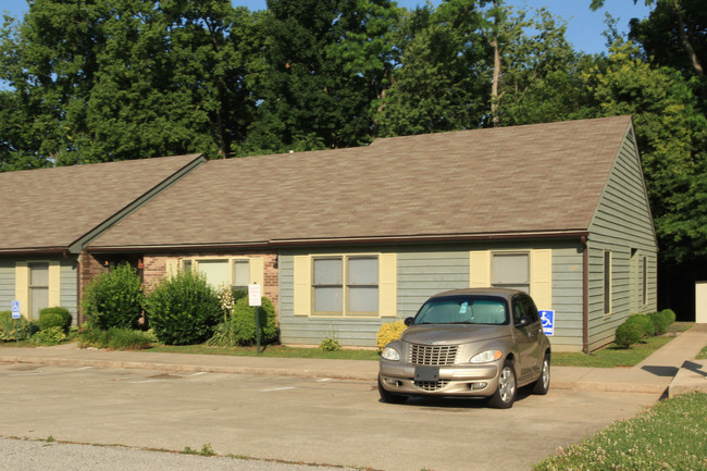 2 Willow Wood Dr in Shelbyville, KY - Foto de edificio - Building Photo