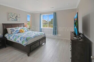 270 S Langdale Ct in Aurora, CO - Building Photo - Building Photo