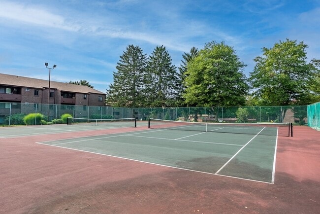 19 Davis Rd, Unit C2 in Acton, MA - Foto de edificio - Building Photo