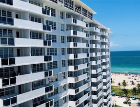 100 Lincoln Rd, Unit 1124 in Miami Beach, FL - Foto de edificio - Building Photo