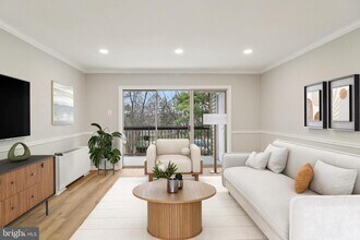 10300 Westlake Dr in Bethesda, MD - Building Photo - Building Photo