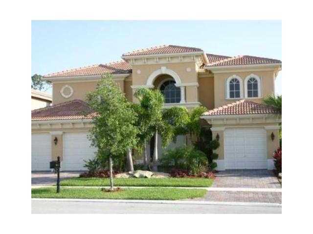 664 Edgebrook Ln in West Palm Beach, FL - Building Photo