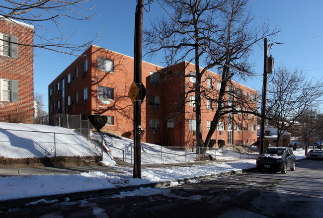 4456 B Street in Washington, DC - Building Photo - Building Photo