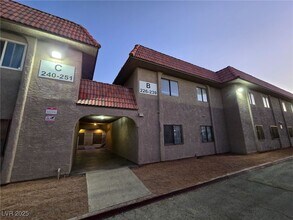 4300 N Lamont St in Las Vegas, NV - Building Photo - Building Photo