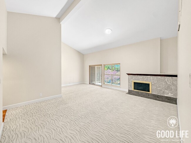 12017 Caminito Campana in San Diego, CA - Building Photo - Building Photo