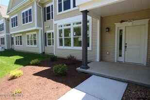 616 Lois Ln in Schenectady, NY - Building Photo