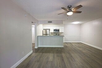 5305 Summerlin Rd in Ft. Myers, FL - Building Photo - Building Photo