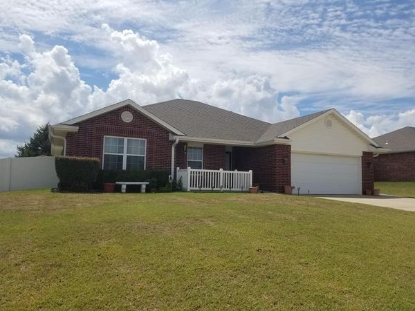 1213 Cambridge Dr in Shawnee, OK - Building Photo