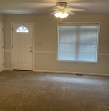 1020 Rosewood Dr in Dallas, NC - Foto de edificio - Building Photo