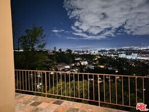 3873 Beverly Ridge Dr in Los Angeles, CA - Building Photo - Building Photo