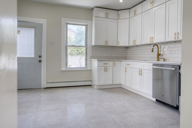 71 Lenox Ave in Congers, NY - Building Photo - Building Photo