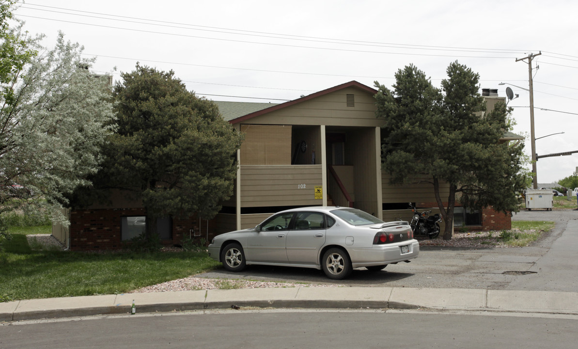 102 Juniper Pl in Loveland, CO - Building Photo