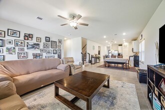 10208 Discovery Ln in Texas City, TX - Building Photo - Building Photo
