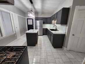 1513 S 63rd St, Unit 1515 S 63rd St in West Allis, WI - Building Photo - Building Photo