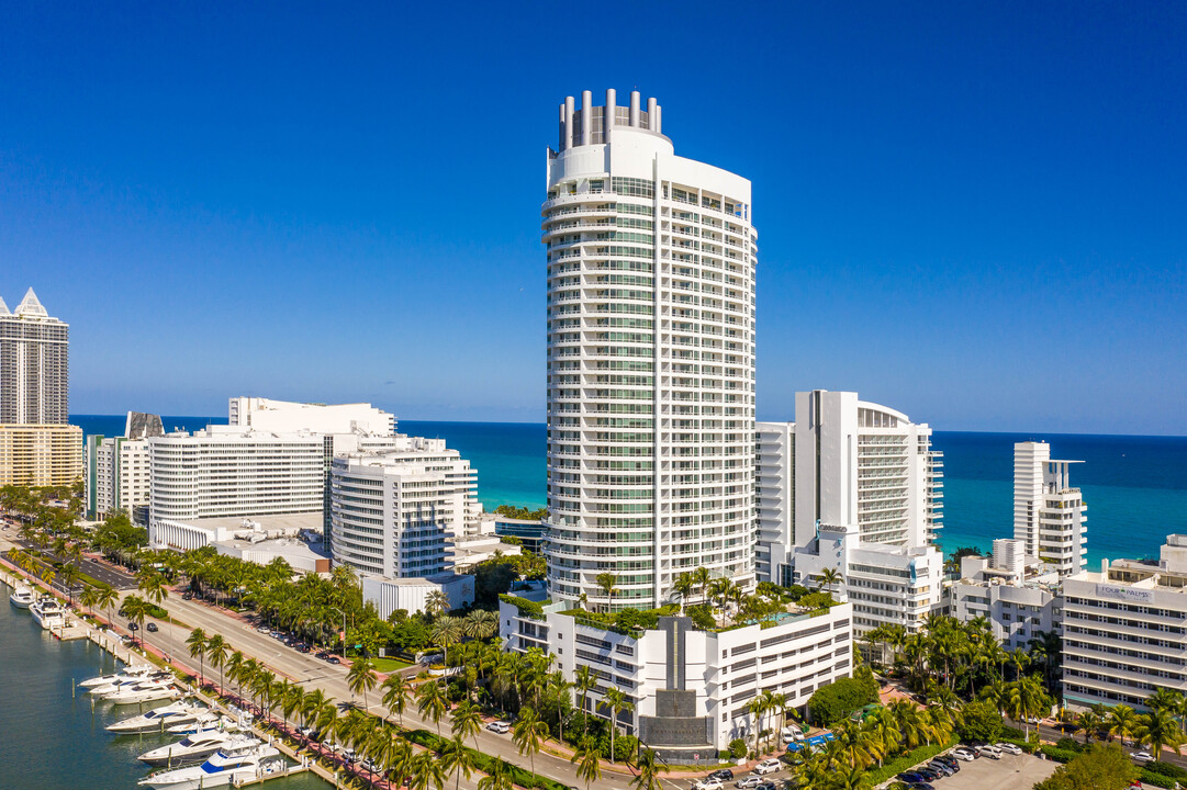 Tresor Tower Fontainebleau in Miami Beach, FL - Building Photo