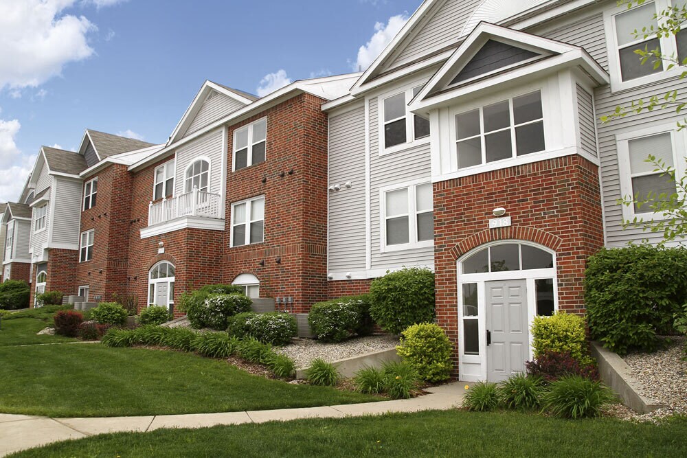 Autumn Lakes Apartments and Townhomes Mishawaka, IN Apartments