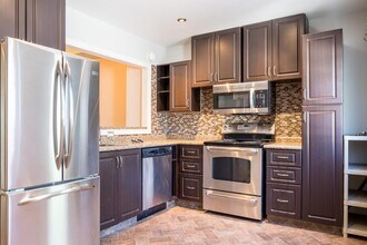 665 Rathgar Ave in Winnipeg, MB - Building Photo - Building Photo