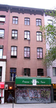 215 W 14th St in New York, NY - Building Photo - Building Photo