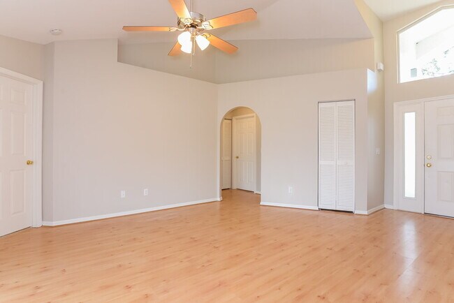 2304 Tioga Dr in Land O Lakes, FL - Building Photo - Building Photo