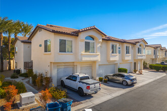 4810 Grey Wolf Ln in Las Vegas, NV - Building Photo - Building Photo