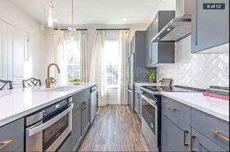 146 Color Cir in Atlanta, GA - Building Photo - Building Photo