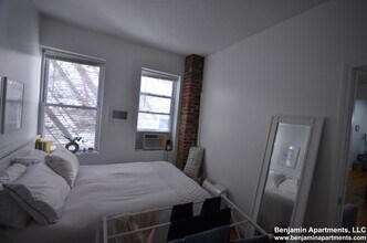 15 Cleveland Pl, Unit 2 in Boston, MA - Foto de edificio - Building Photo