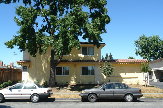 729-731 Menker Ave in San Jose, CA - Building Photo - Building Photo