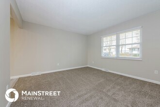 504 SW Shamrock Pl in Blue Springs, MO - Foto de edificio - Building Photo