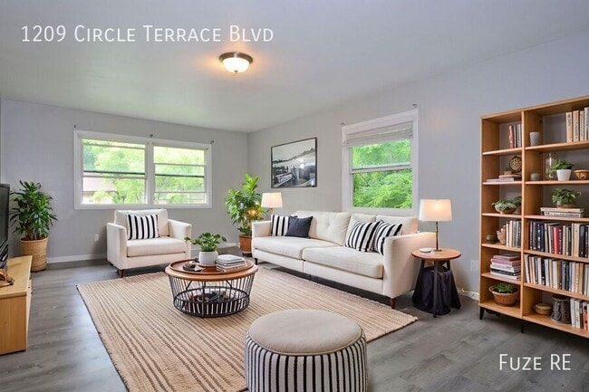 property at 1209 Circle Terrace Blvd NE