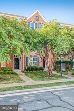 23058 Weybridge Square in Brambleton, VA - Building Photo - Building Photo