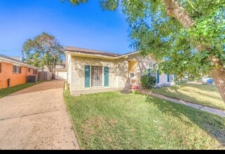 9202 Leader St in Houston, TX - Building Photo - Building Photo