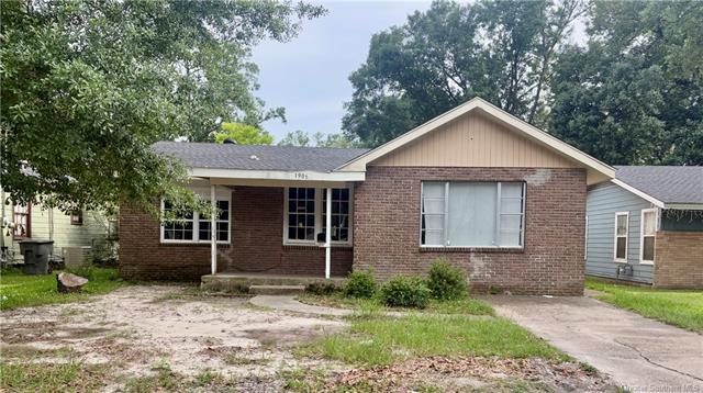 1906 13th St in Lake Charles, LA - Building Photo