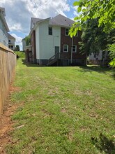 1609 Chapman Ave SW, Unit B in Roanoke, VA - Foto de edificio - Building Photo