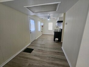 7009 Old Middleburg Rd S, Unit 7009 in Jacksonville, FL - Foto de edificio - Building Photo