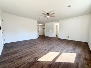 5905 B Sara St in Fayetteville, AR - Building Photo - Building Photo