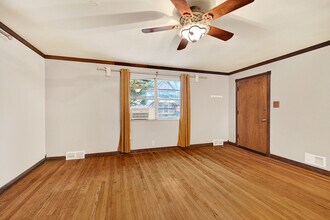 1721 Woodruff Place Cross Dr in Indianapolis, IN - Building Photo - Building Photo